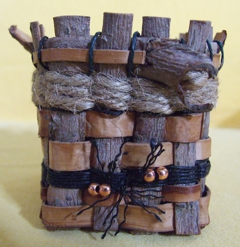 Tiny willow bark basket