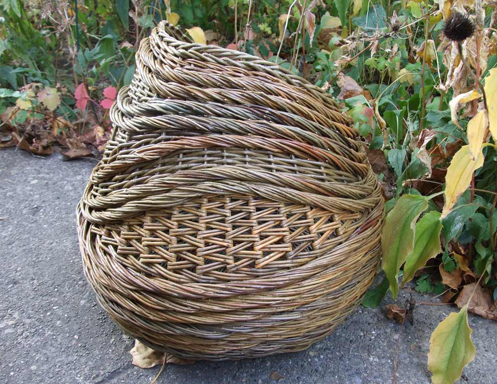 Willow coiled rope basket